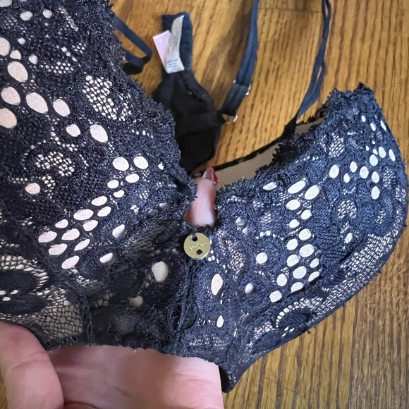 ▪️VICTORIA’S SECRET: Women’s 38D, black laced push-up bra w/adjustable straps▪️ - Picture 7 of 15